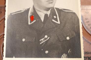 Preview: tolles altes Foto eines Scharführers der Waffen-SS mehrere Auszeichnungen